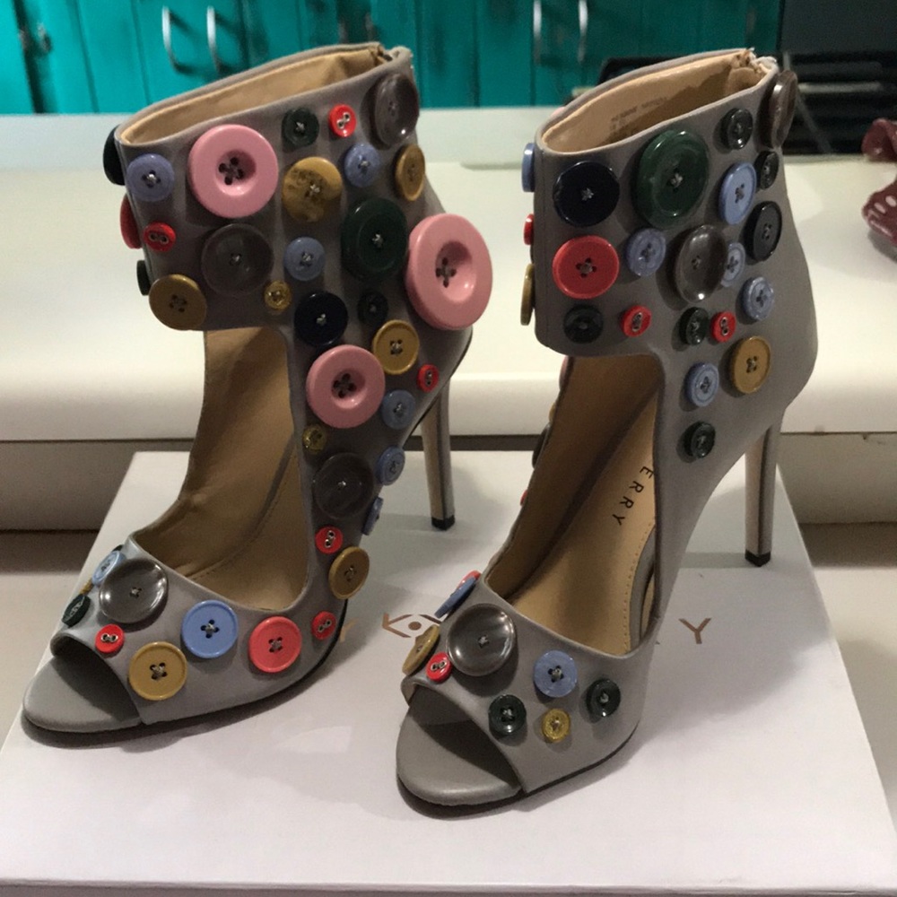 Katy Perry heels 7.5